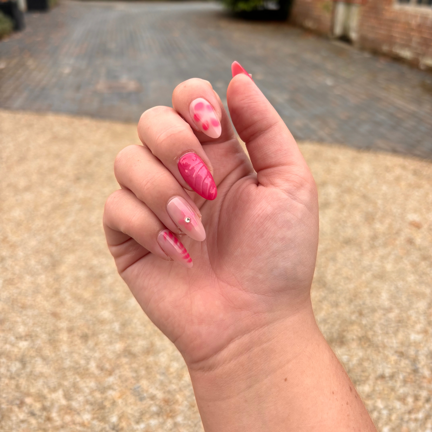 Cosmopolitan - Press On Nails