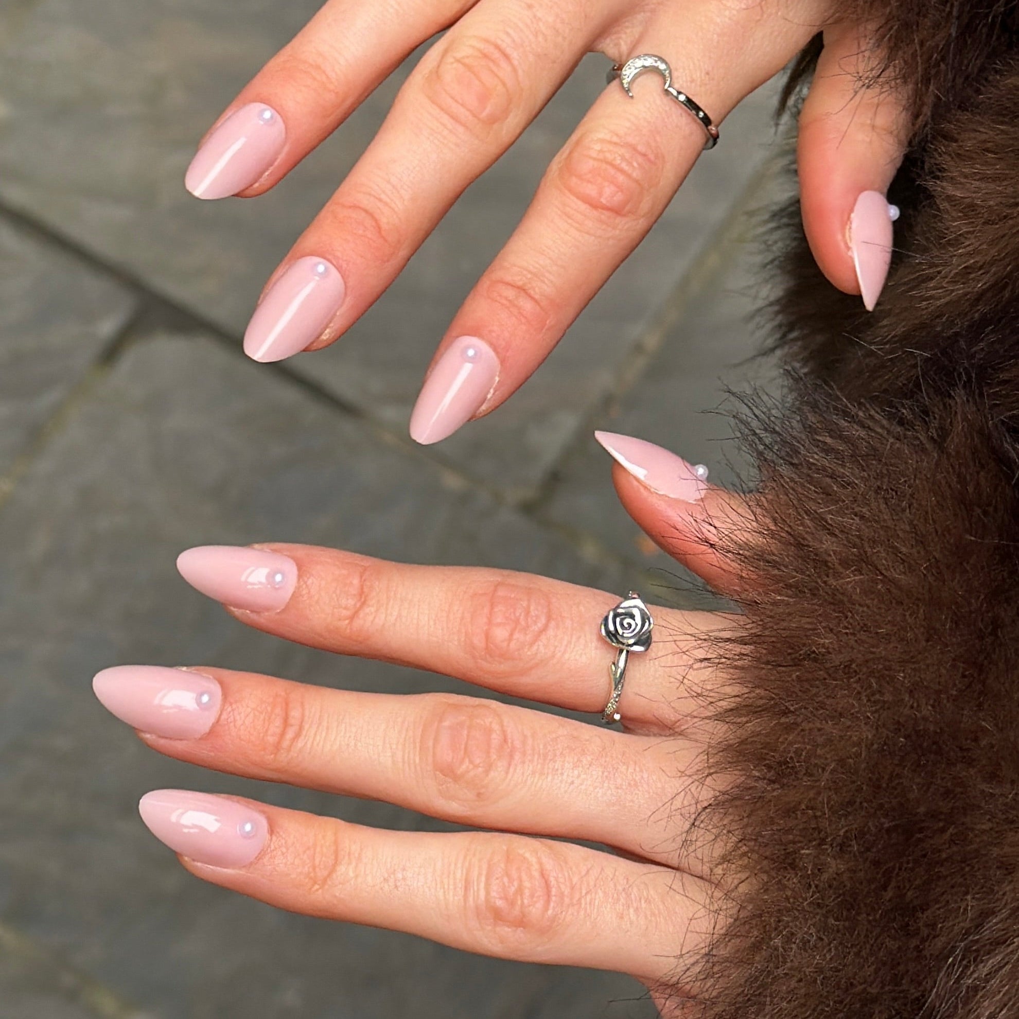 Pearl Whispers - Press On Nails